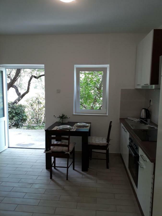 סנג' Apartments Lucija מראה חיצוני תמונה