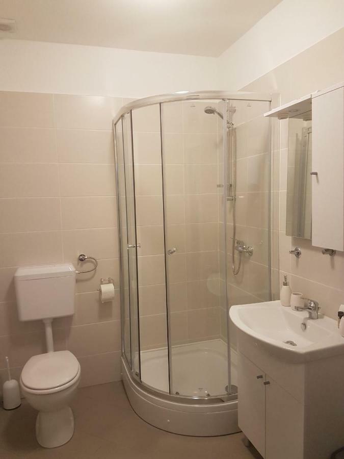 סנג' Apartments Lucija מראה חיצוני תמונה