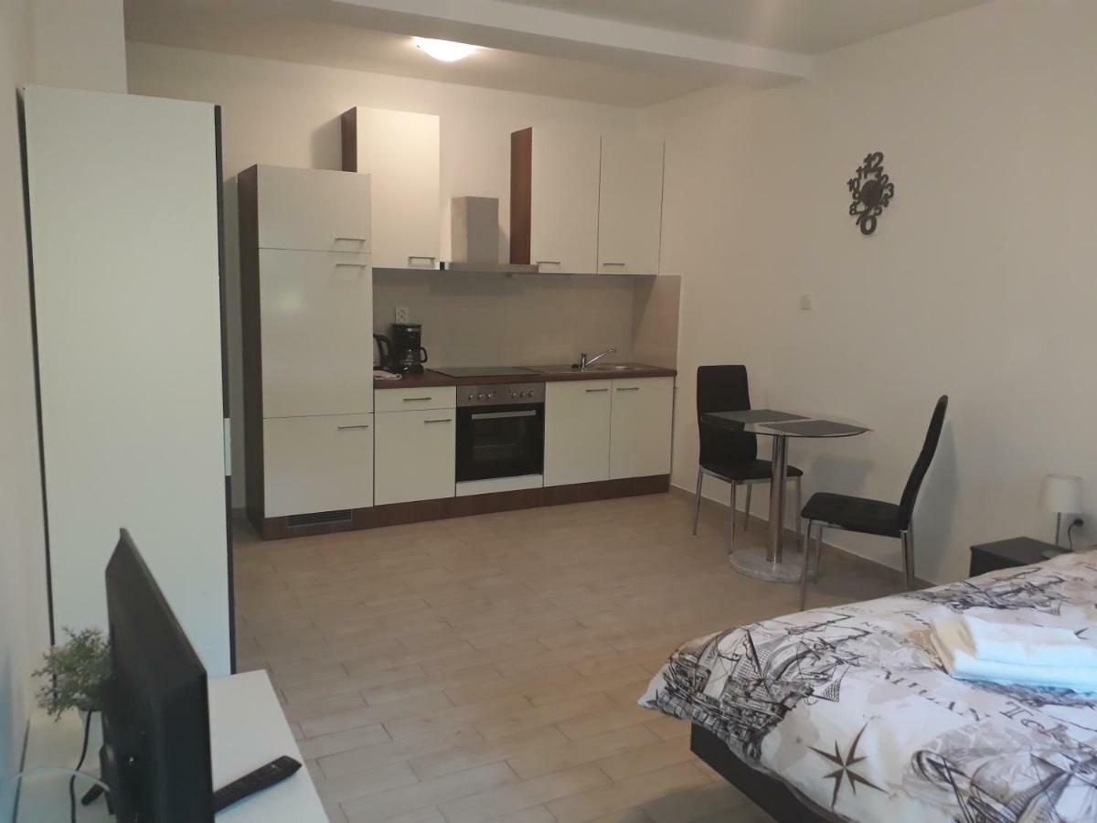 סנג' Apartments Lucija מראה חיצוני תמונה
